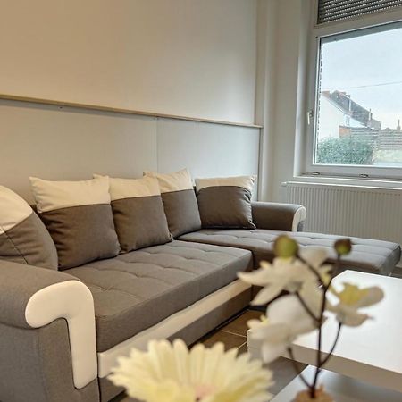 Charbonnel 2 Bruxelles-Charleroi-Airport Villa ภายนอก รูปภาพ