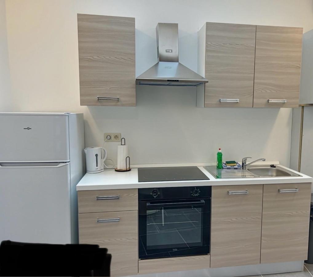 Charbonnel 2 Bruxelles-Charleroi-Airport Villa ภายนอก รูปภาพ