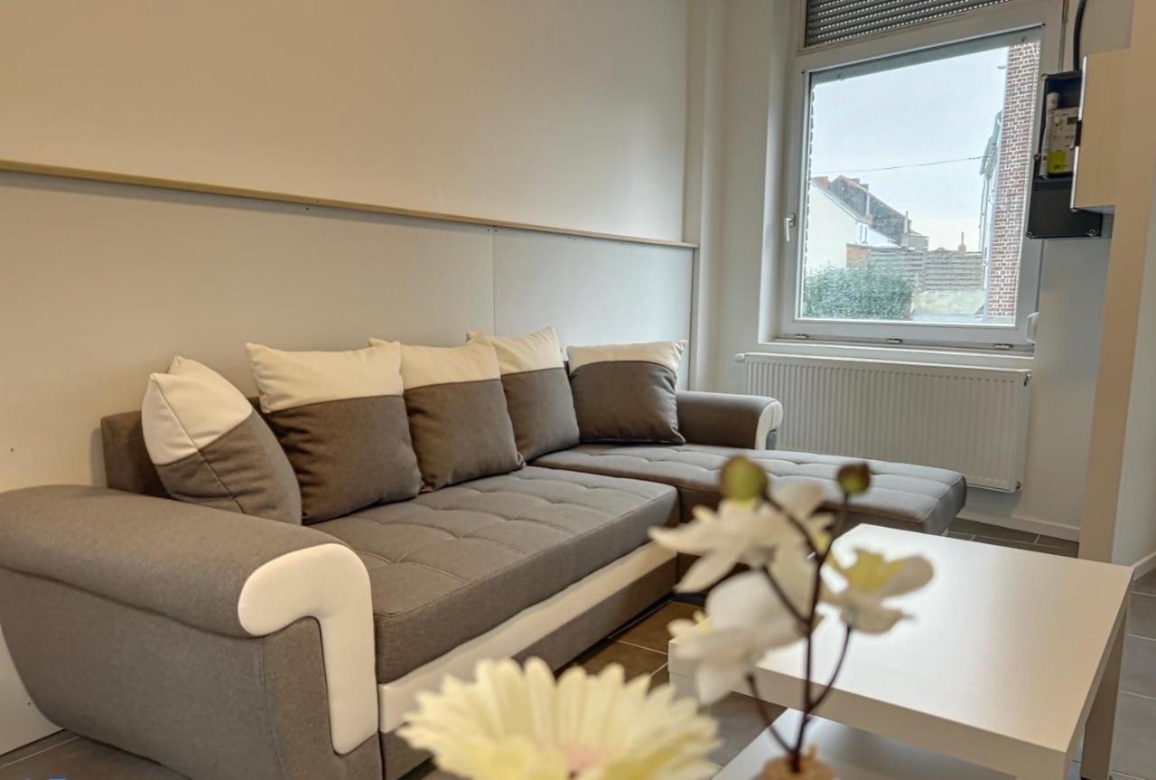 Charbonnel 2 Bruxelles-Charleroi-Airport Villa ภายนอก รูปภาพ